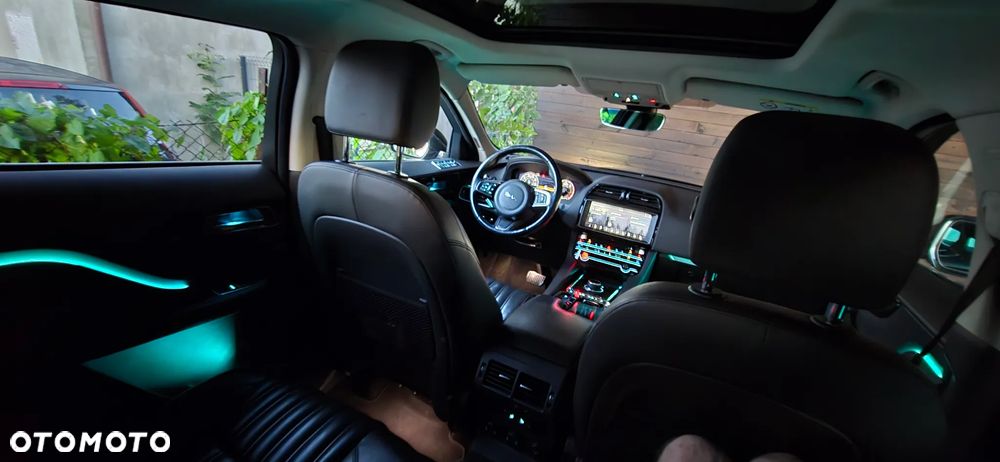 Jaguar F-Pace 3.0 TDV6 AWD Portfolio - 29