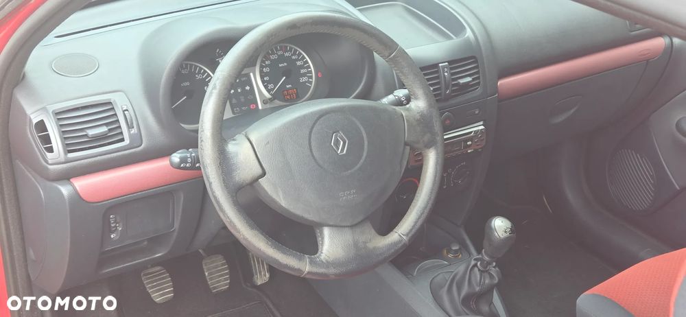 Renault Clio 1.2 Extreme - 11