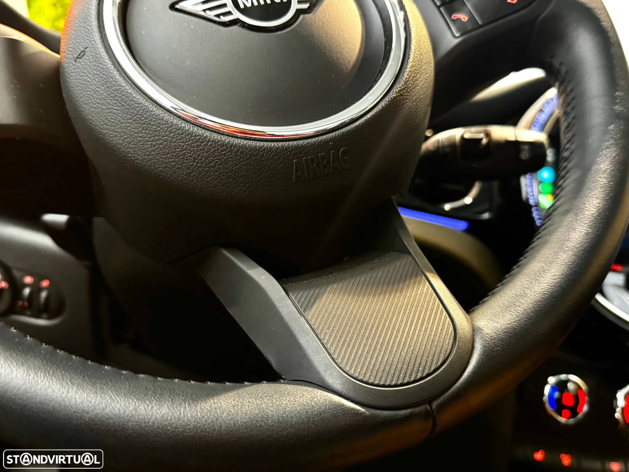 MINI 3 Portas Cooper SE Premium Extra Essential - 31