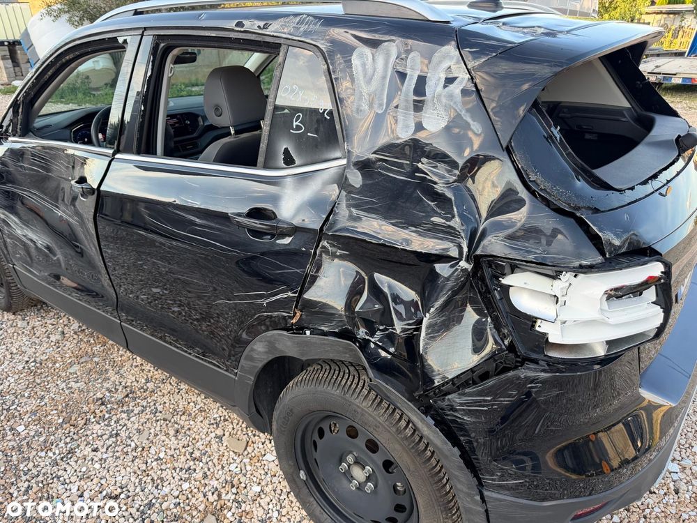 Volkswagen T-Cross - 17