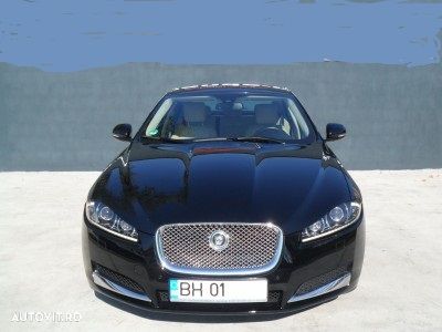 Jaguar XF 3.0D - 7