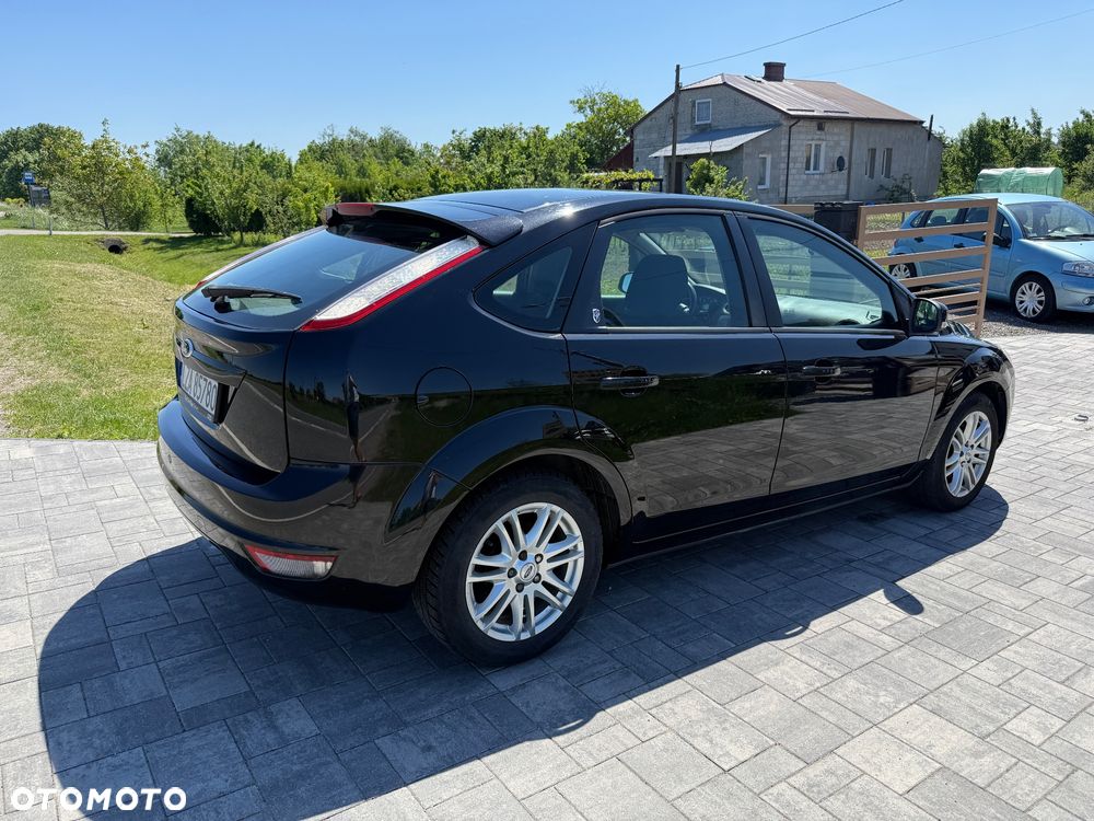 Ford Focus 1.6 16V Ghia - 31