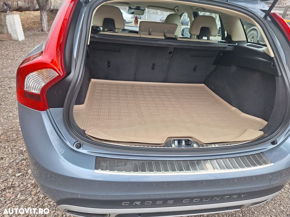 Volvo V60 D3 Summum - 10