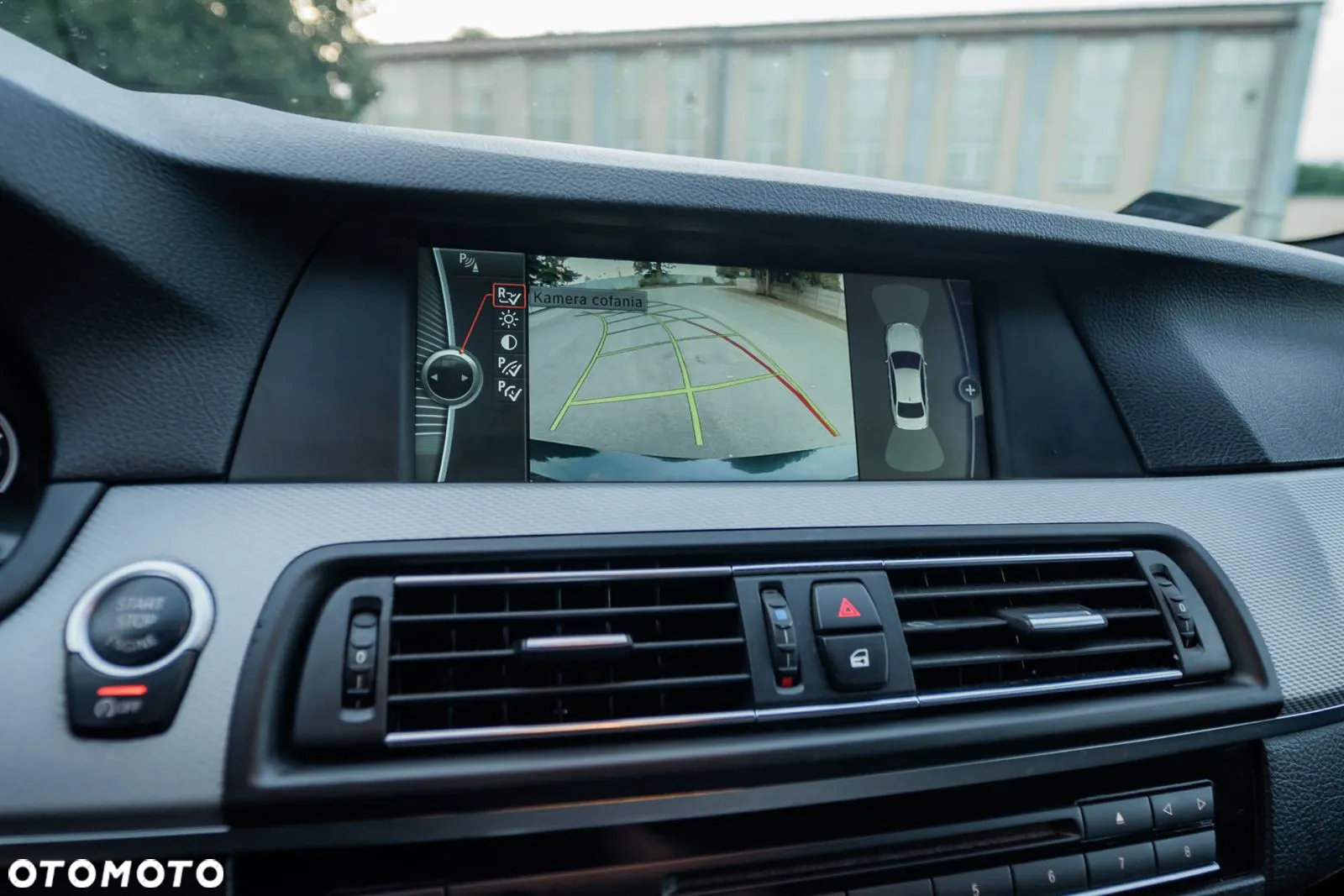 BMW Seria 5 528i xDrive - 21