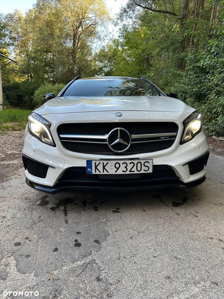 Mercedes-Benz GLA AMG 45 4-Matic - 10