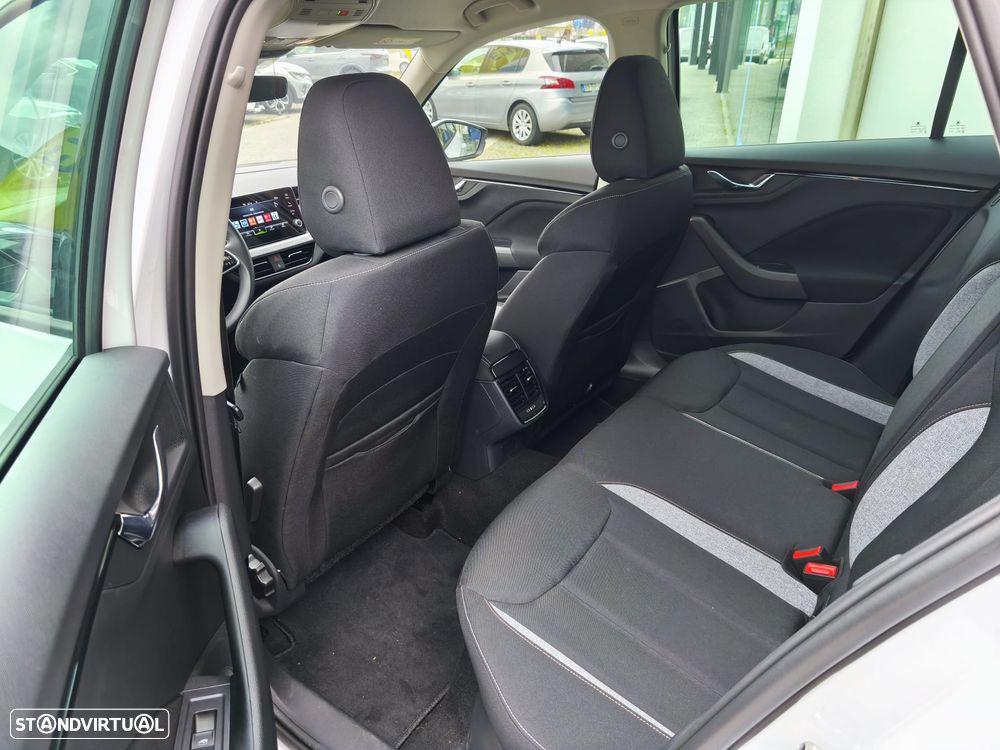 Skoda Kamiq 1.0 TSI Selection DSG - 9