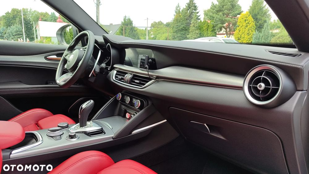 Alfa Romeo Stelvio 2.0 Turbo Veloce Q4 - 13