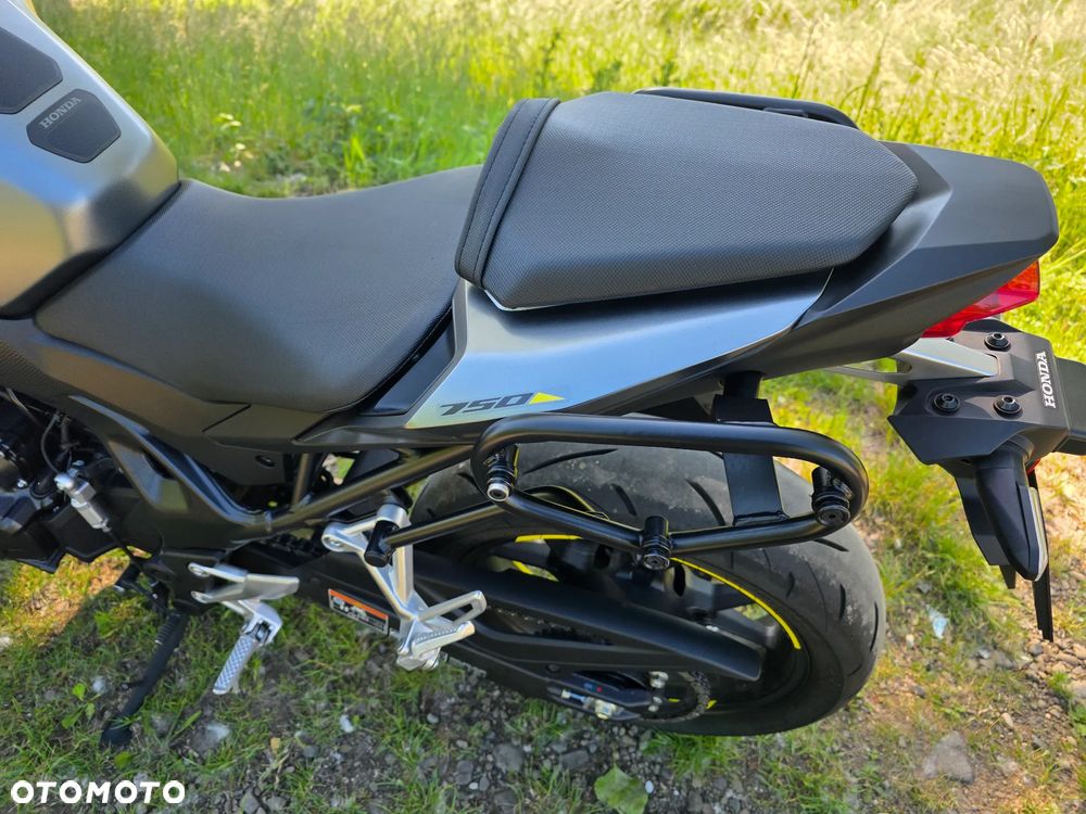 Honda Hornet - 4