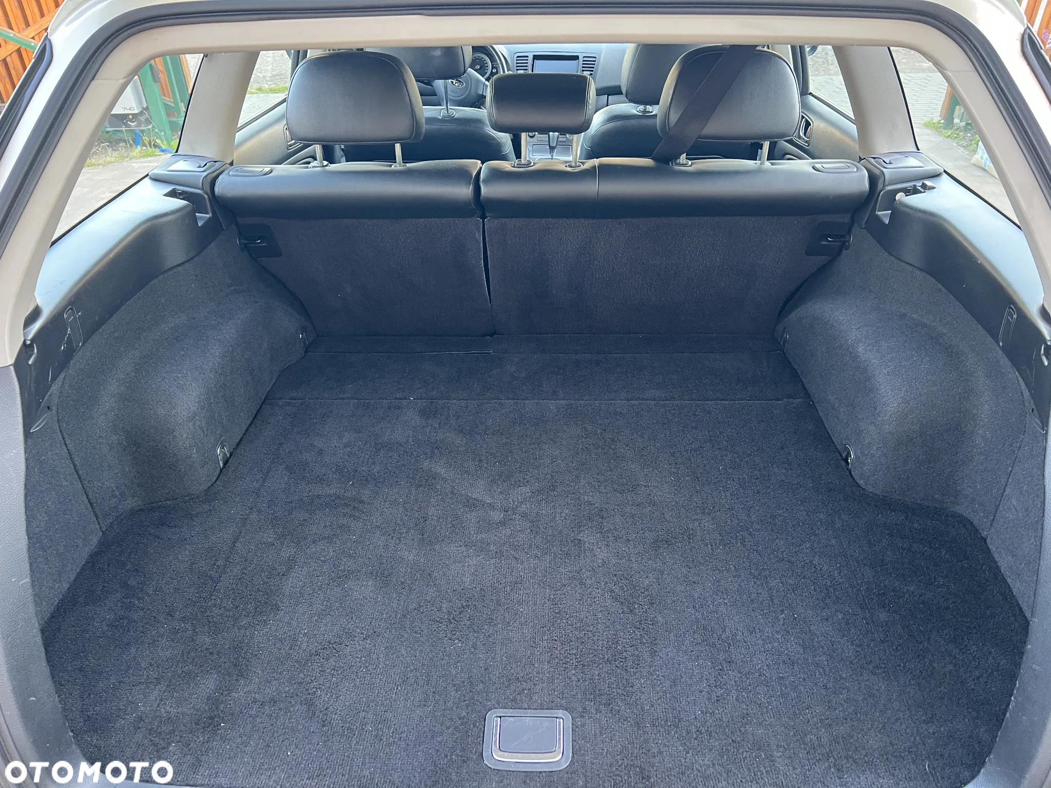 Subaru Outback - 16