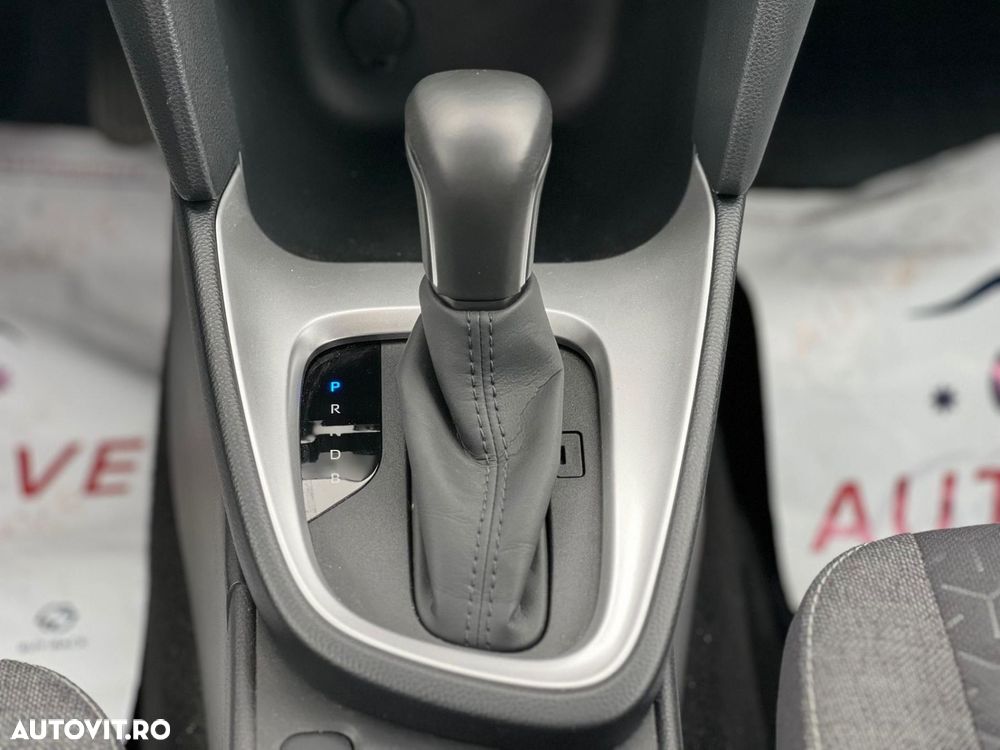 Toyota Yaris Cross 1.5 VVT-i HSD 4x2 Dynamic - 17