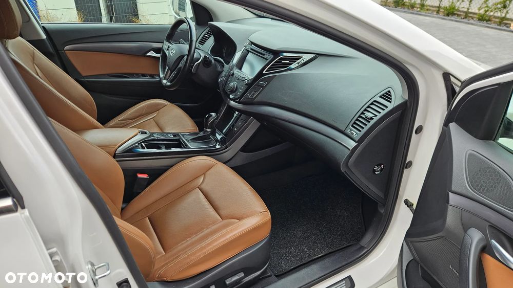 Hyundai i40 Kombi 2.0 Automatik Premium - 14