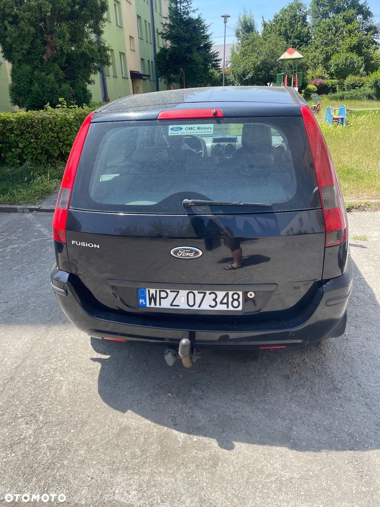 Ford Fusion - 12