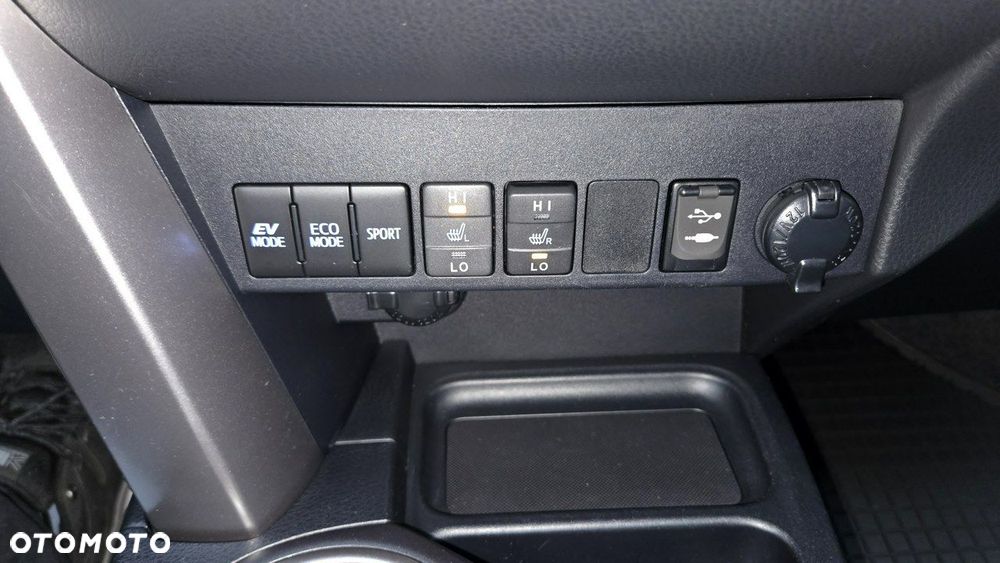 Toyota RAV4 Hybrid Style 4x2 - 28