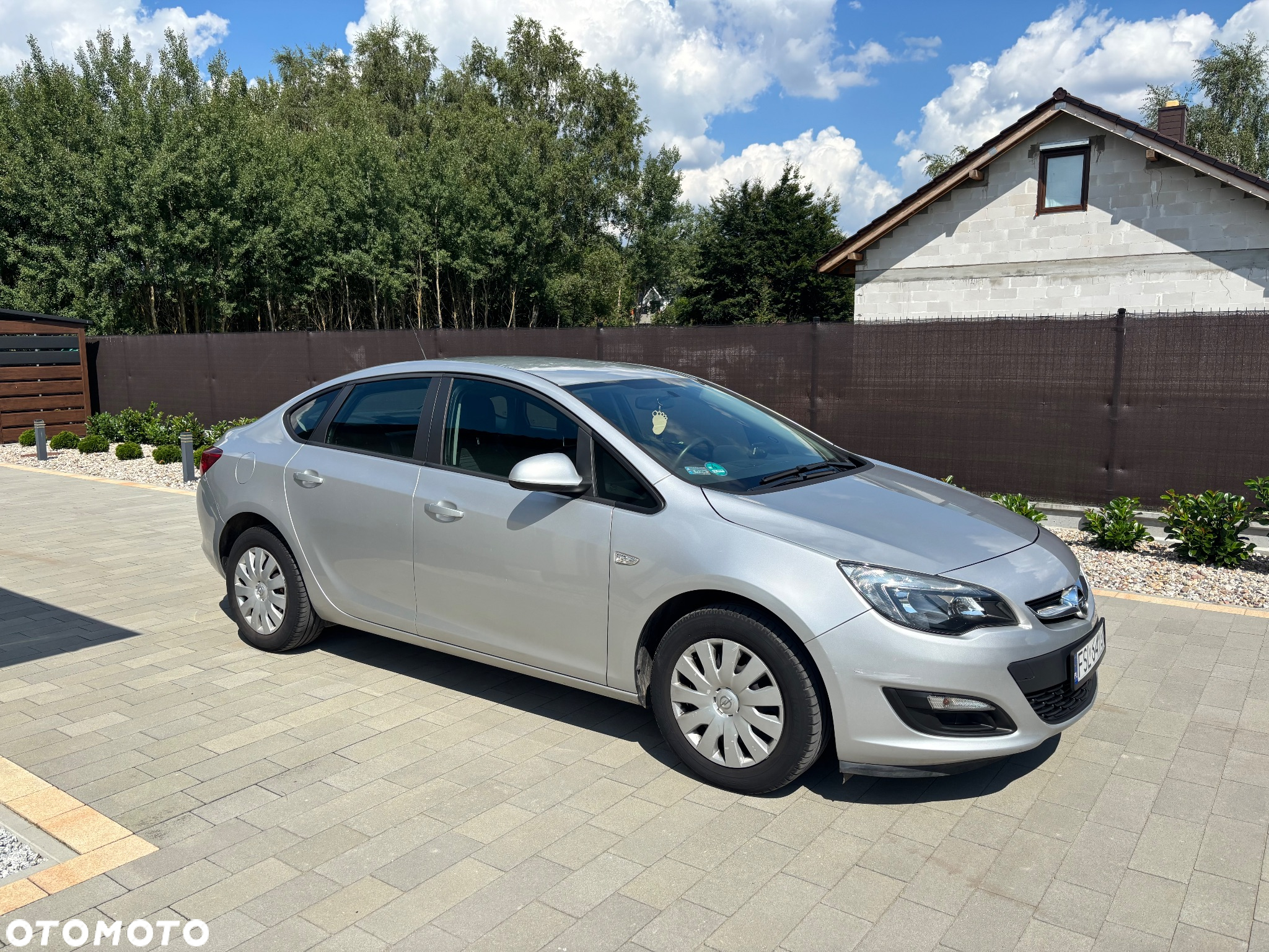 Opel Astra IV 1.4 T Essentia EU6 - 6