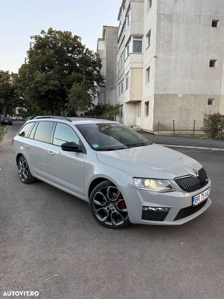 Skoda Octavia 2.0 TDI DSG RS - 2