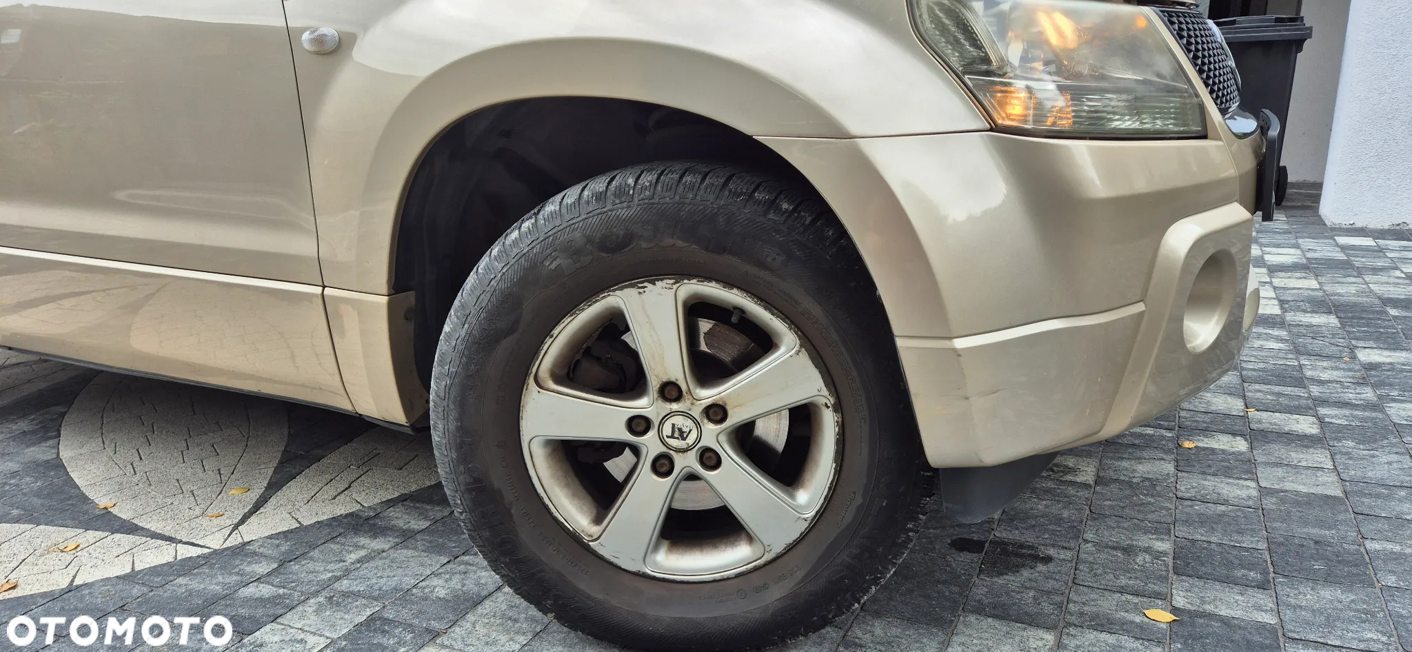 Suzuki Grand Vitara 2.0 - 27