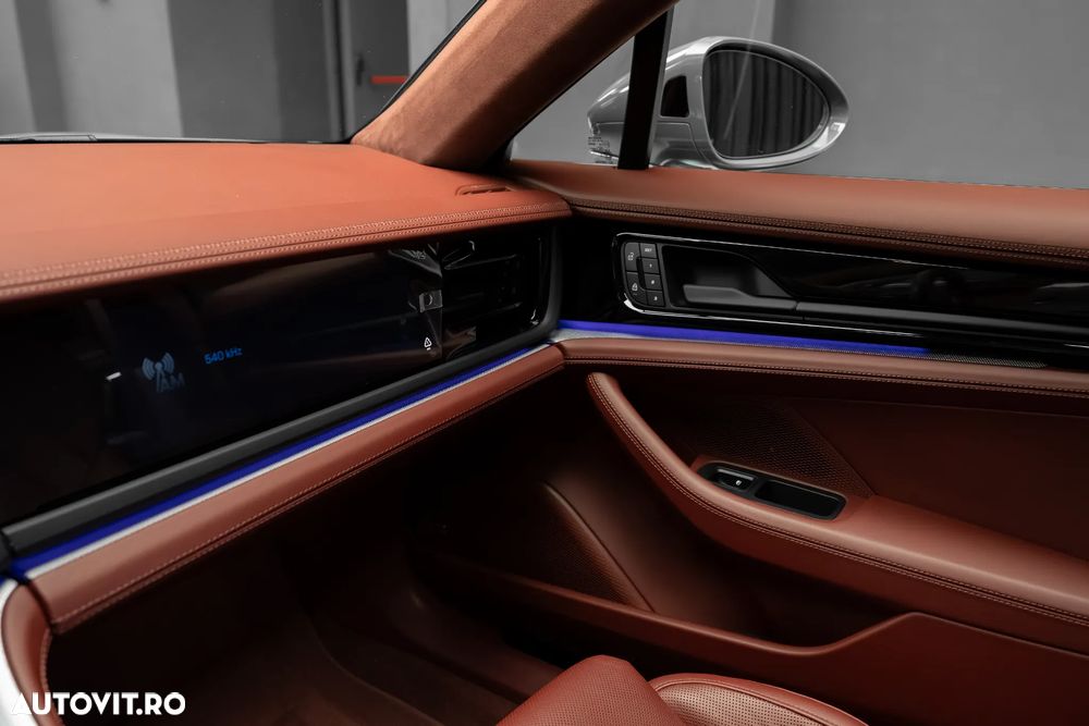 Porsche Panamera 4 - 20