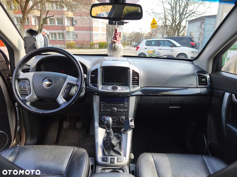 Chevrolet Captiva 2.2 D LTZ - 13