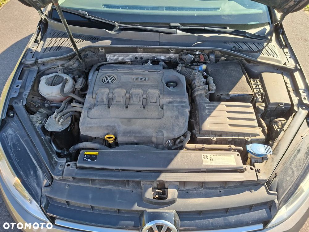 Volkswagen Golf 1.6 TDI BMT Comfortline - 15