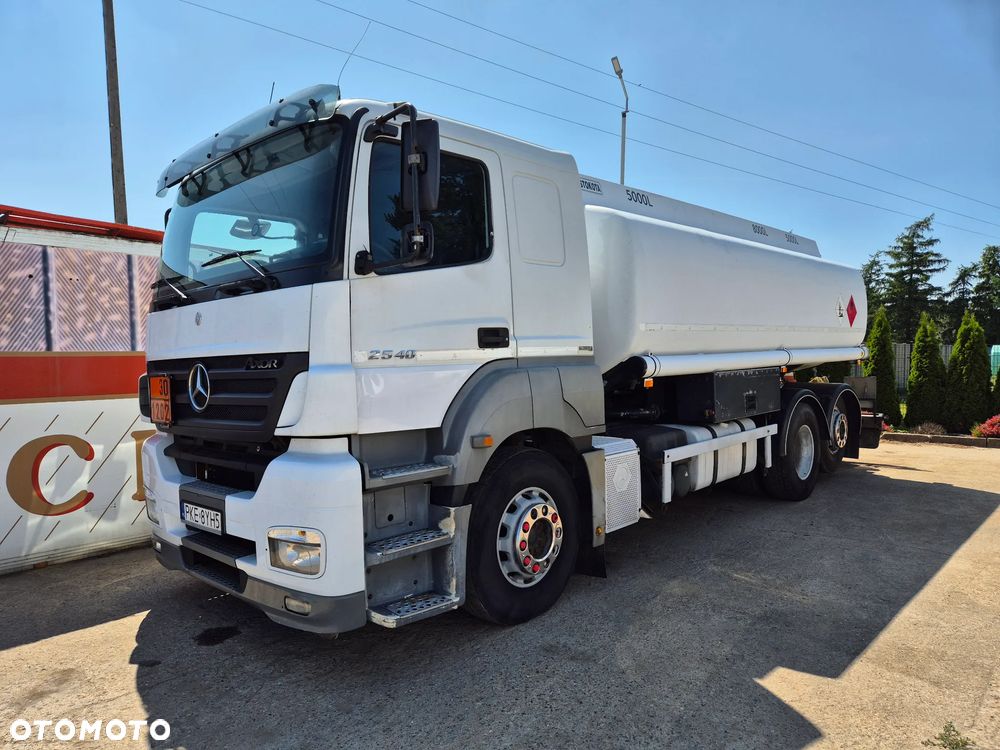 Mercedes-Benz AXOR - 1