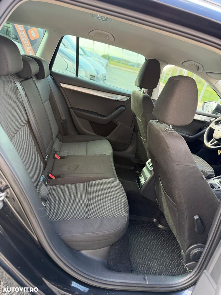 Skoda Octavia 2.0 TDI (Green tec) DSG Ambition - 10