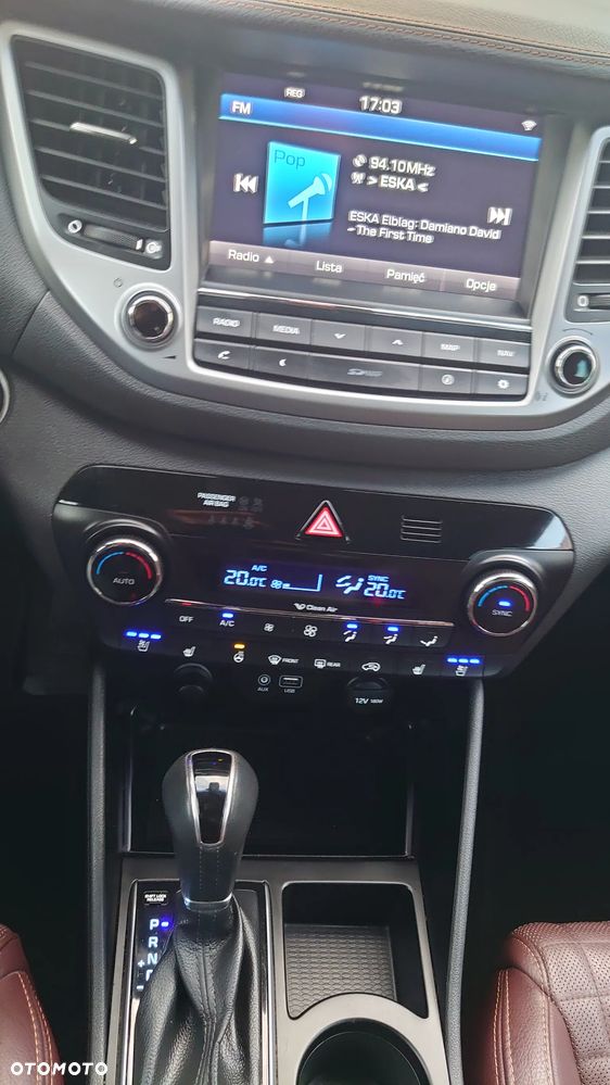 Hyundai Tucson 2.0 CRDI 4WD Automatik Premium - 32