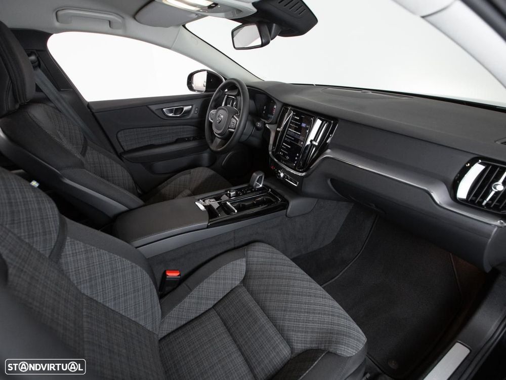 Volvo V60 2.0 T6 AWD TE Essential - 12