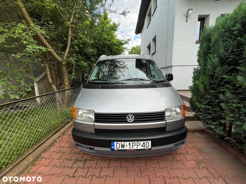 Volkswagen Transporter - 1