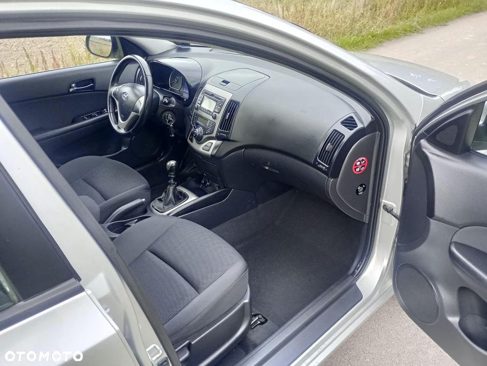 Hyundai i30 1.6 blue Comfort - 16
