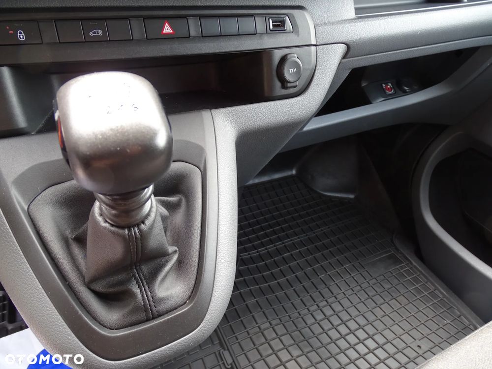 Opel VIVARO - 28