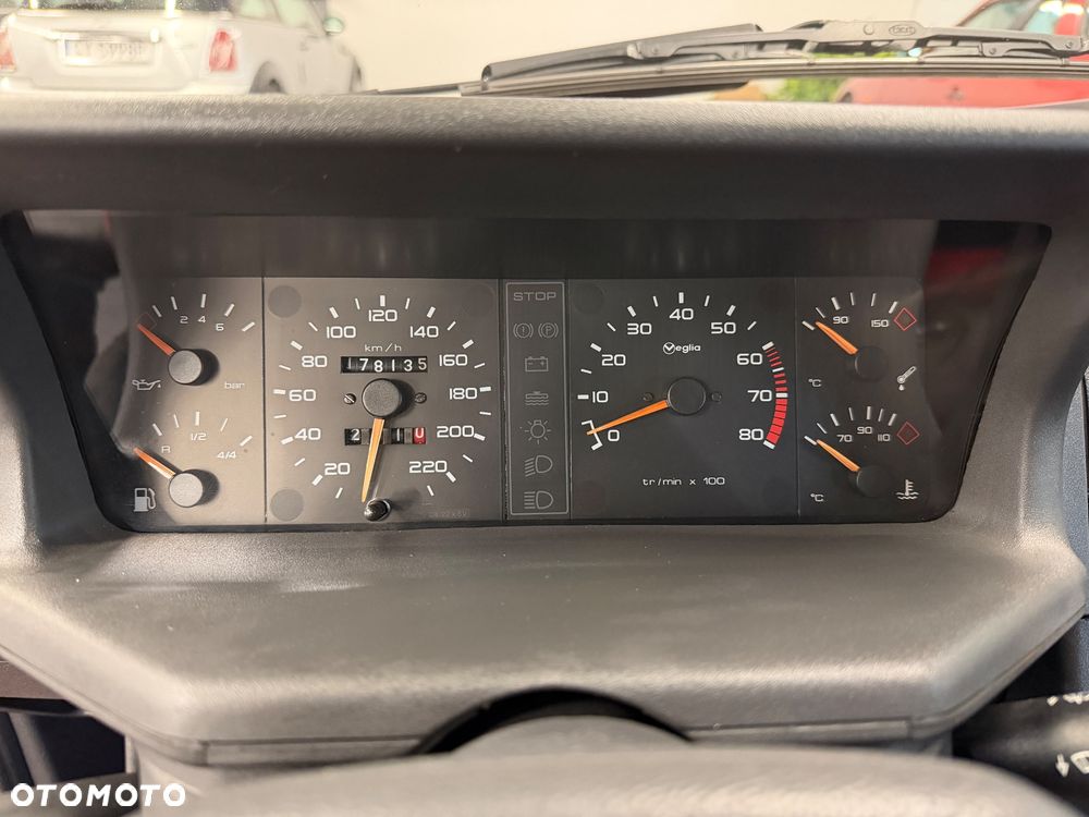 Peugeot 205 - 19