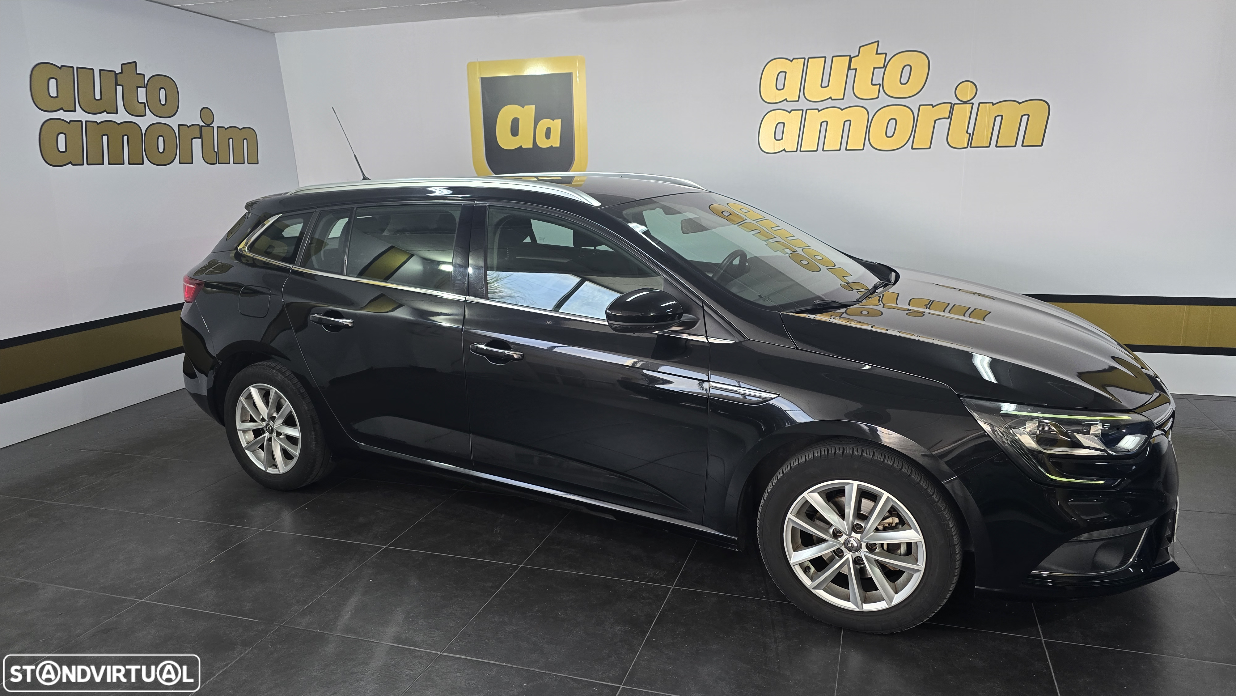 Renault Mégane Sport Tourer 1.5 Blue dCi Limited J17 - 3