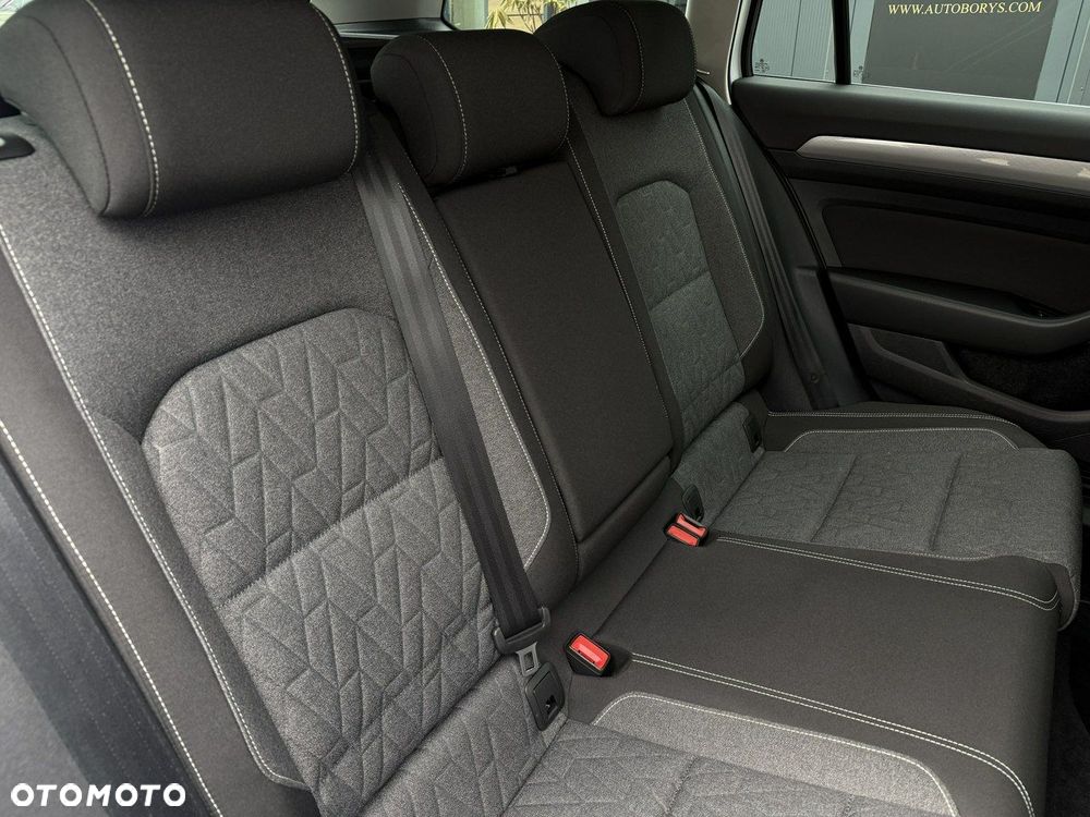 Volkswagen Passat - 36