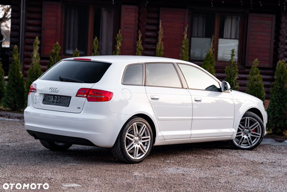 Audi A3 Sportback 1.6 Ambition - 14