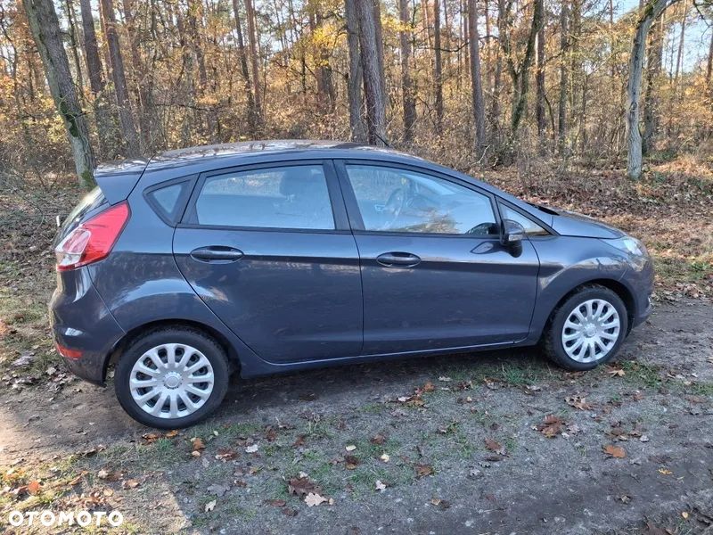 Ford Fiesta - 9