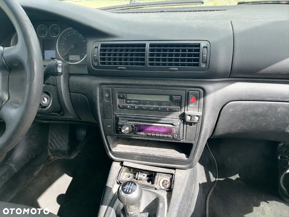 Volkswagen Passat - 19