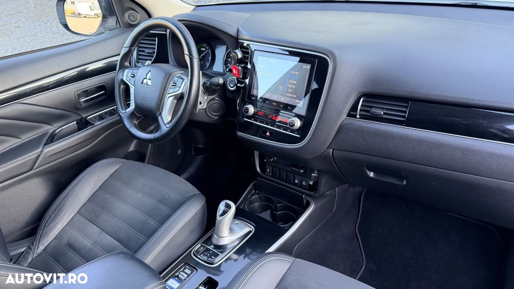 Mitsubishi Outlander PHEV 2.4 L 4X4 Intense - 6