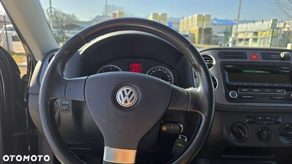 Volkswagen Tiguan - 9