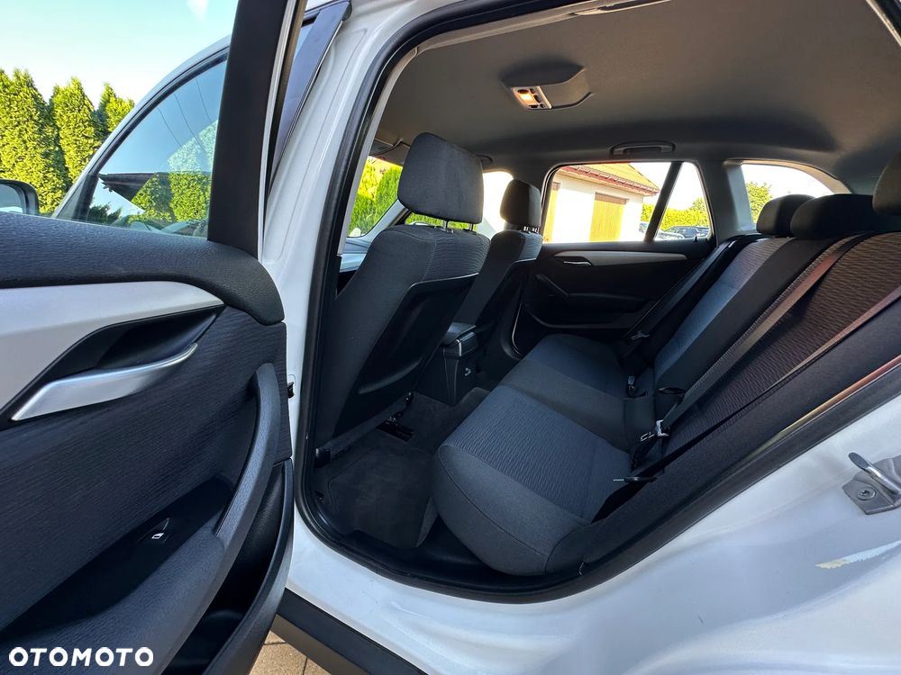 BMW X1 sDrive18i xLine - 19