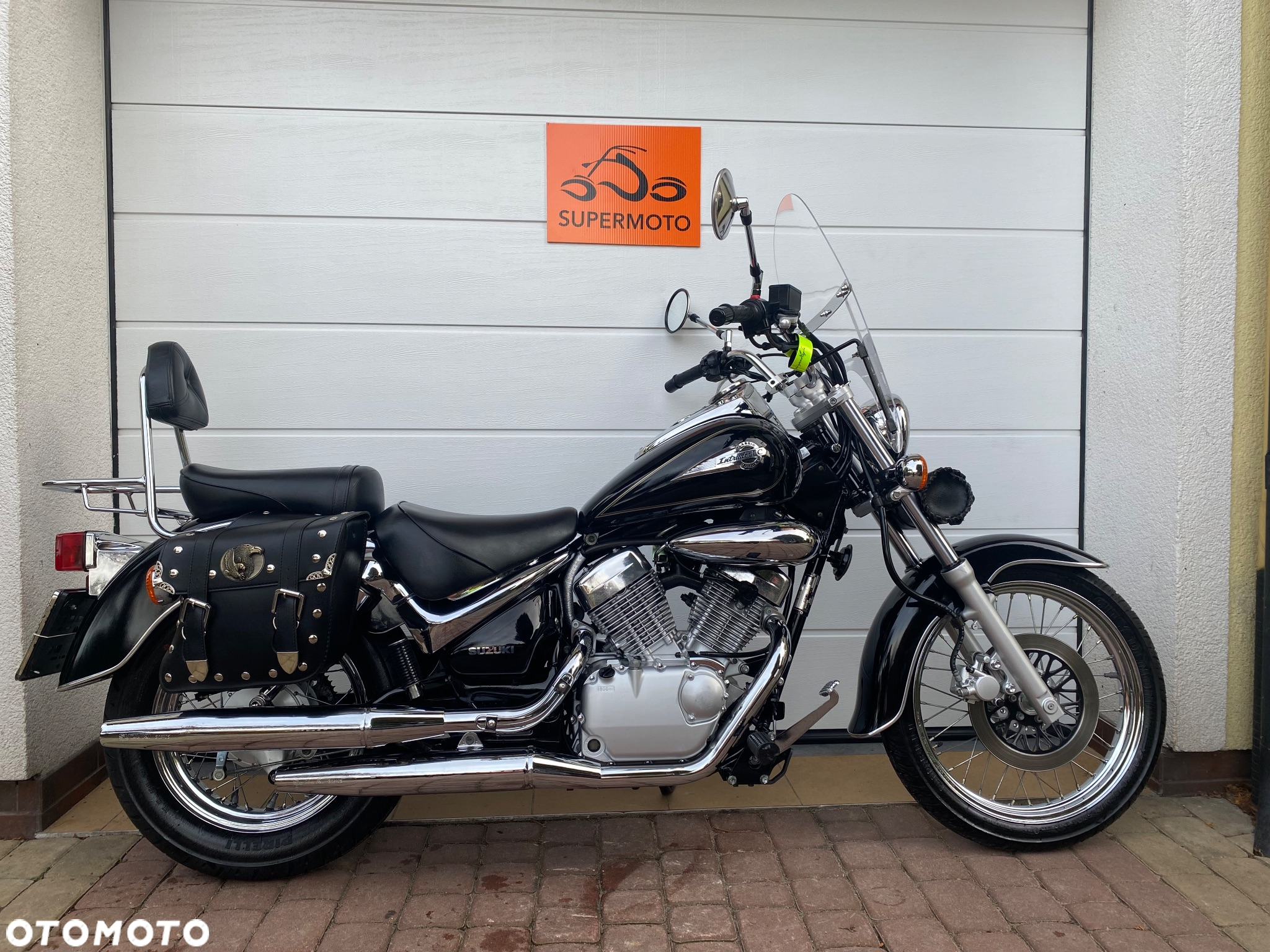 Suzuki Intruder - 2