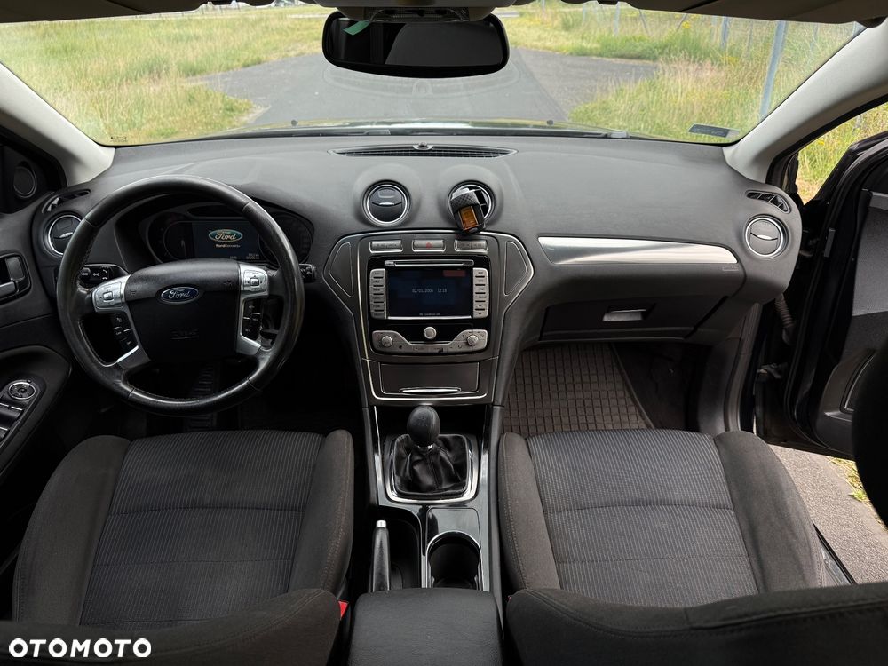 Ford Mondeo 2.0 TDCi Ghia - 10