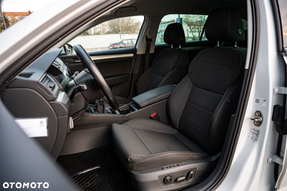 Skoda Superb 1.6 TDI Style - 9