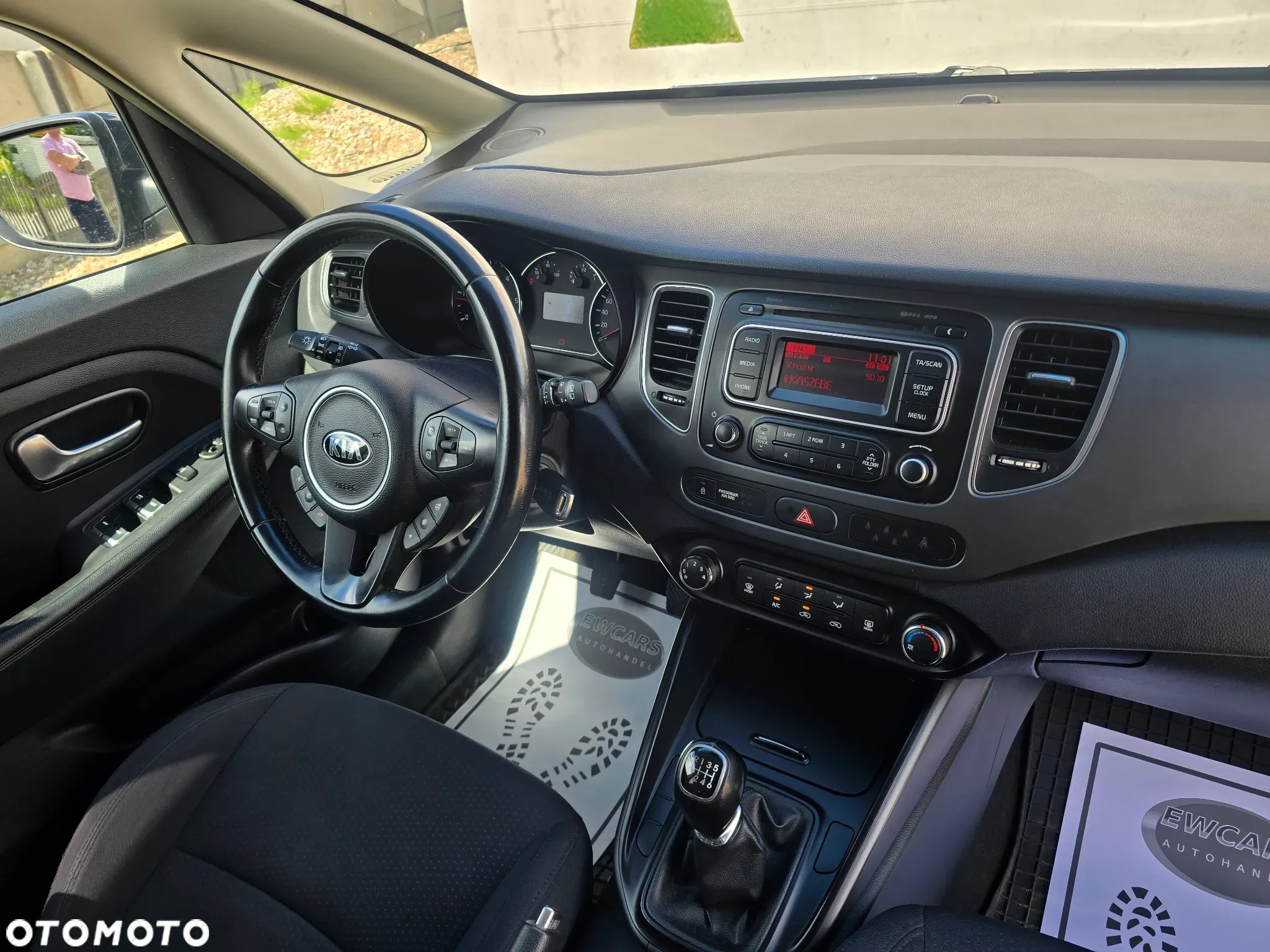 Kia Carens 1.7 CRDi XL 7os - 12