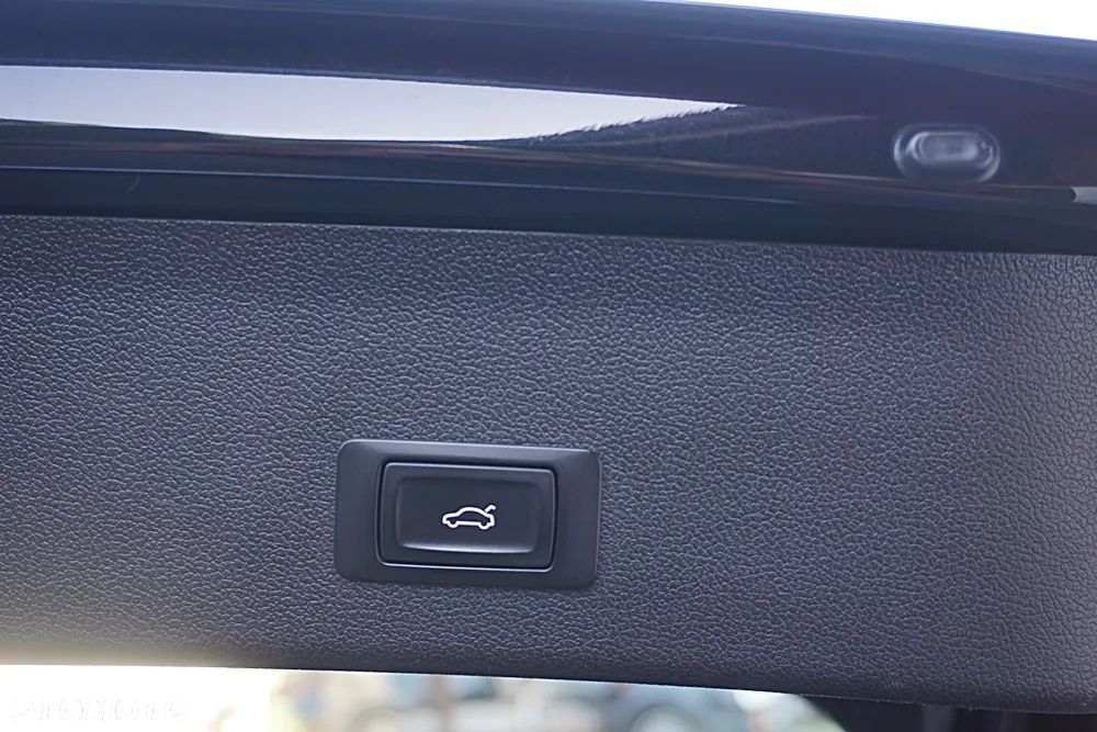 Audi A4 Avant 2.0 TDI DPF clean diesel S line Sportpaket - 38