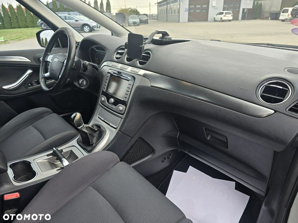 Ford S-Max - 22