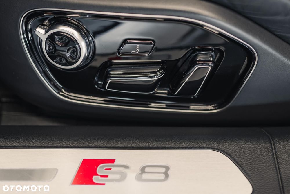 Audi S8 4.0 TFSI Quattro - 32