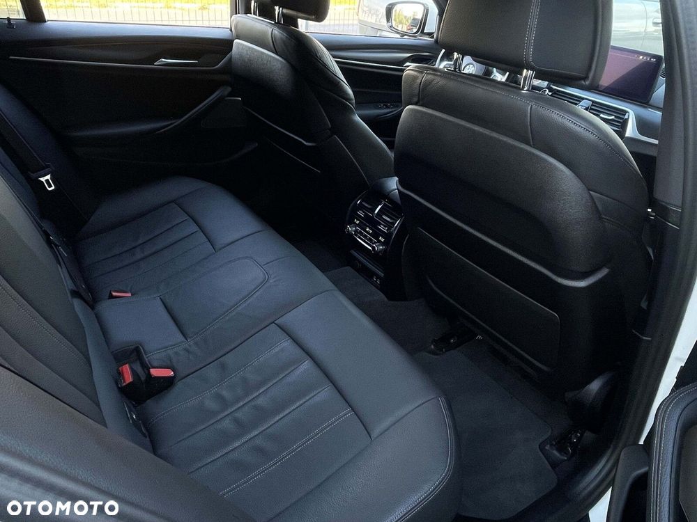 BMW Seria 5 - 29