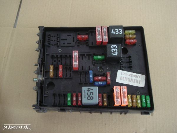 Caixa Relés/Fusíveis Volkswagen Golf V (1K1) - 1