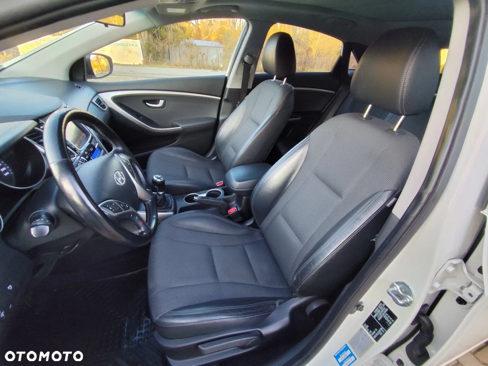 Hyundai i30 1.6 Fifa World Cup Edition - 7