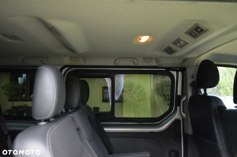 Opel Vivaro L2H1 2,9t Elegance Business - 32